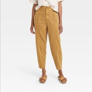 High-Rise Tapered Cargo Pants